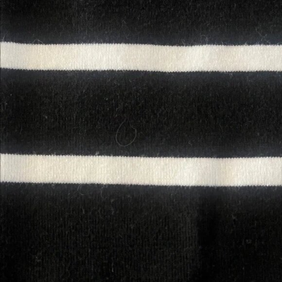 J. Crew Perfect-Fit Long-Sleeve Crewneck T-Shirt With Lion Buttons/NWT/XS - Picture 2 of 13